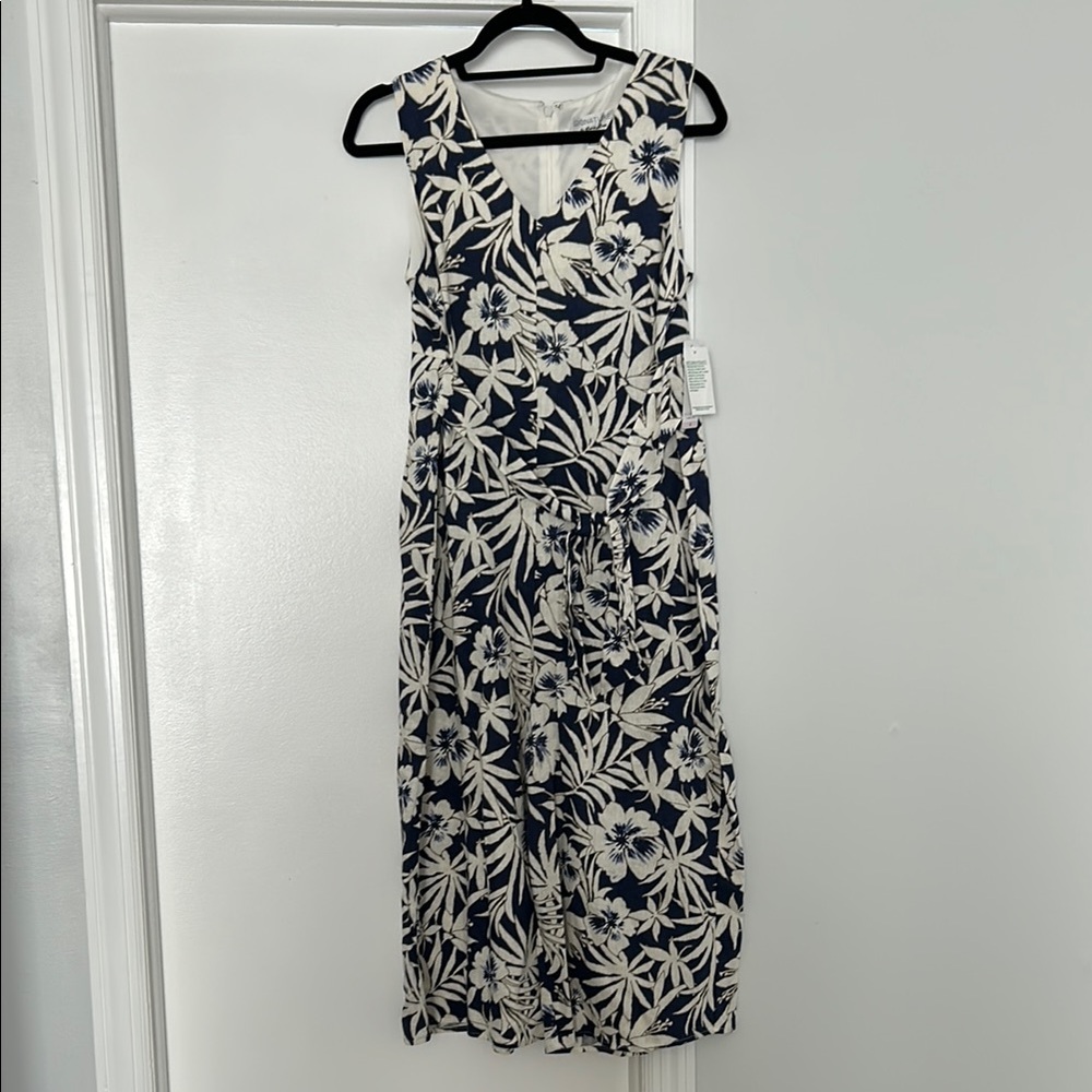 Signature by Robbie Bee Sleeveless Jumpsuit